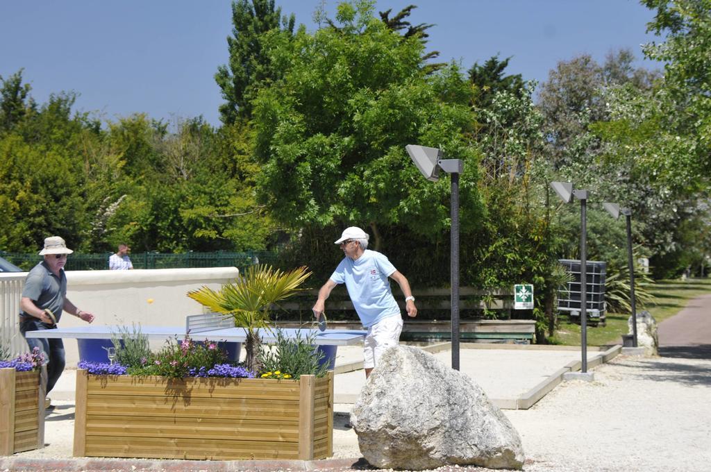 Camping Antioche D'Oleron La Brée-les-Bains Exterior photo