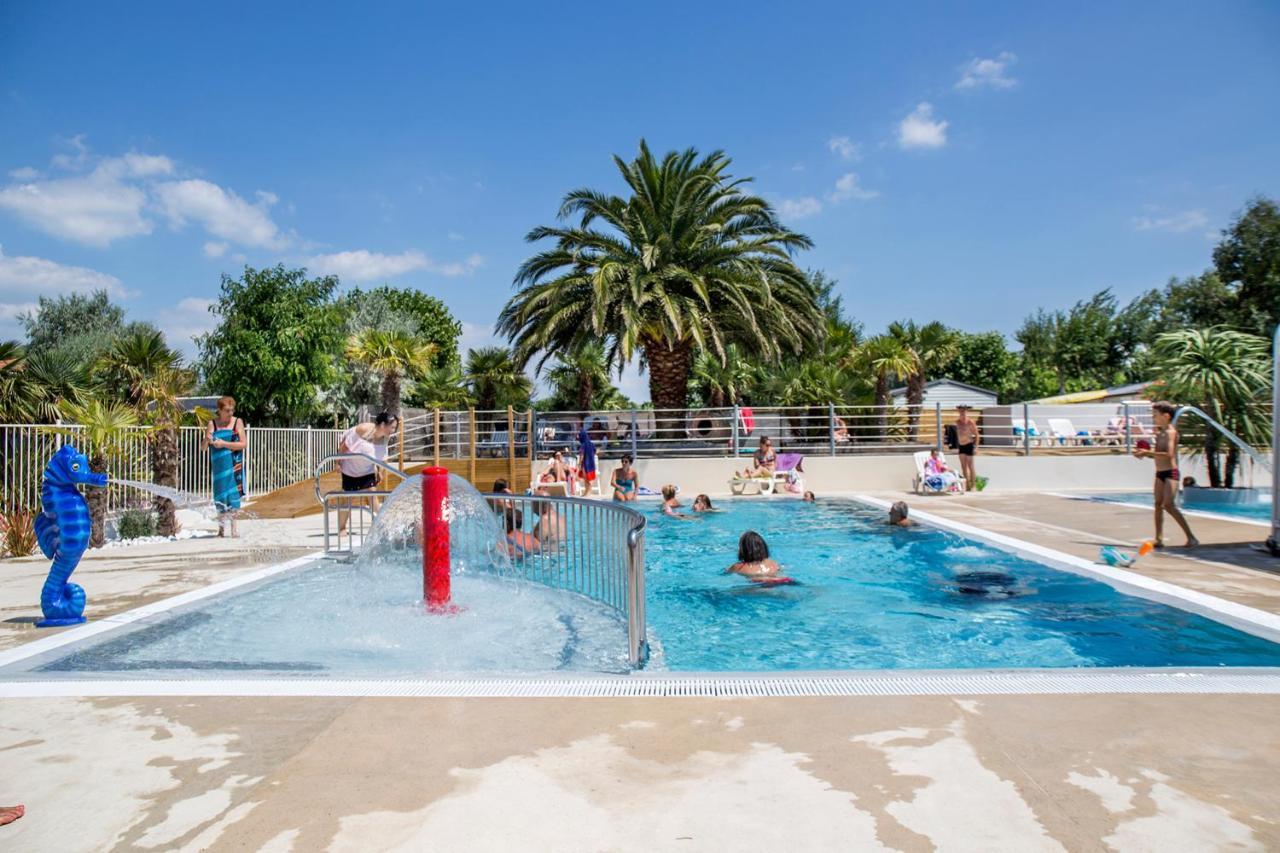 Camping Antioche D'Oleron La Brée-les-Bains Exterior photo